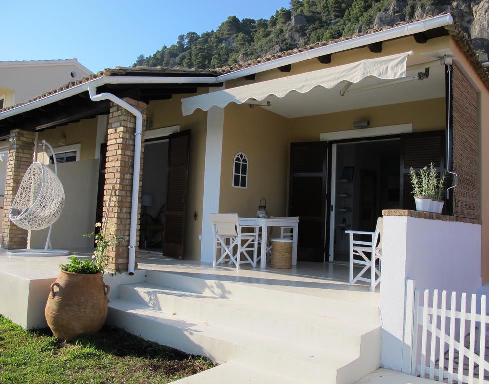 Seafront Calista House With Garden Holiday home *