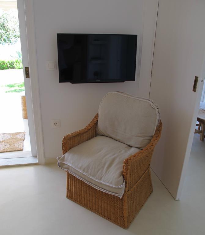 Seafront Calista House With Garden Glyfada (Corfu)
