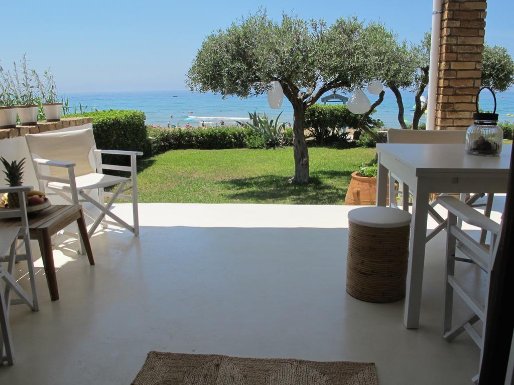 Seafront Calista House With Garden Glyfada (Corfu)