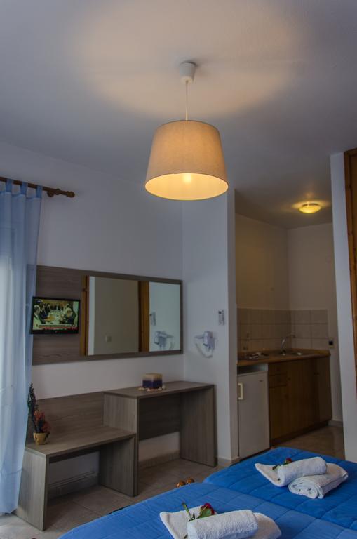 Polykratis Guest house 4*