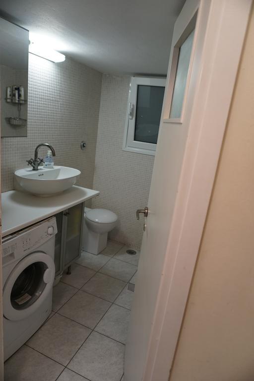 Apartment Alimos *