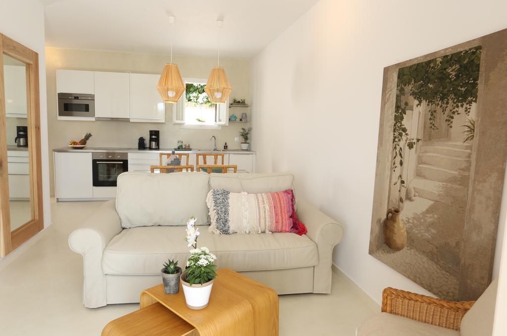 Seafront Calista House With Garden *