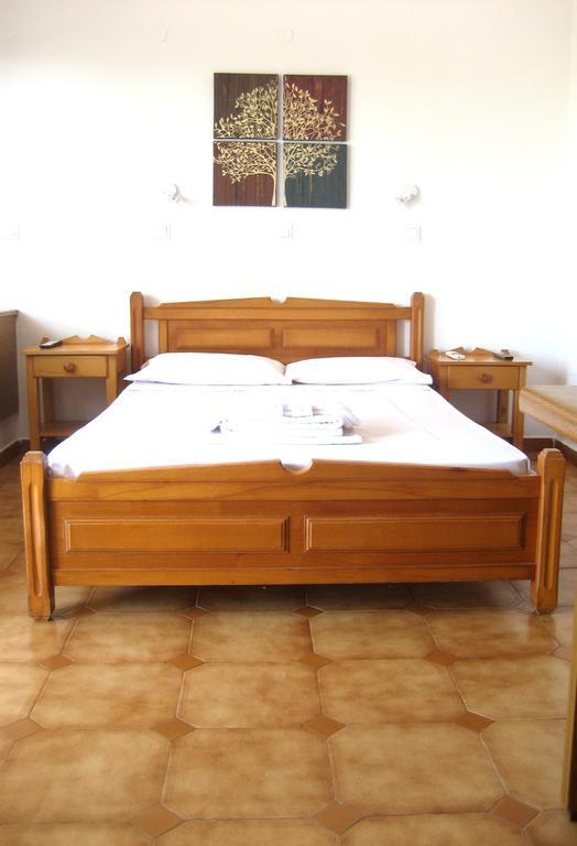 Corina Apartment *