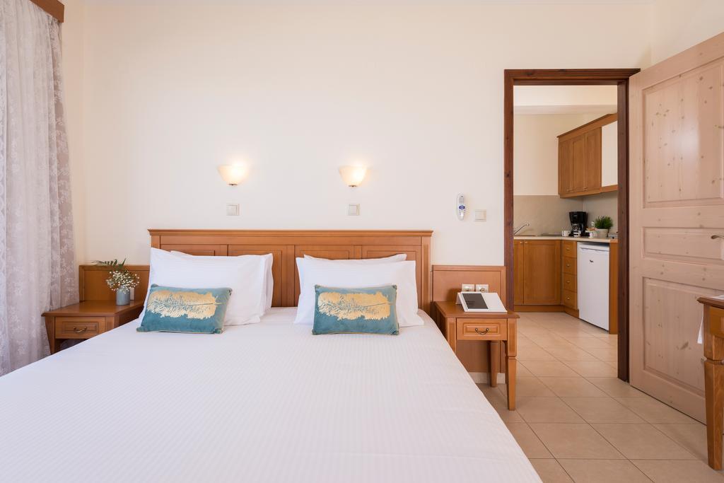 Hermes Sea View Aparthotel 3*