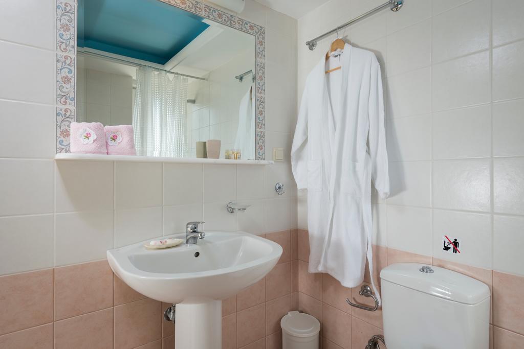 Aparthotel Hermes Sea View 3*