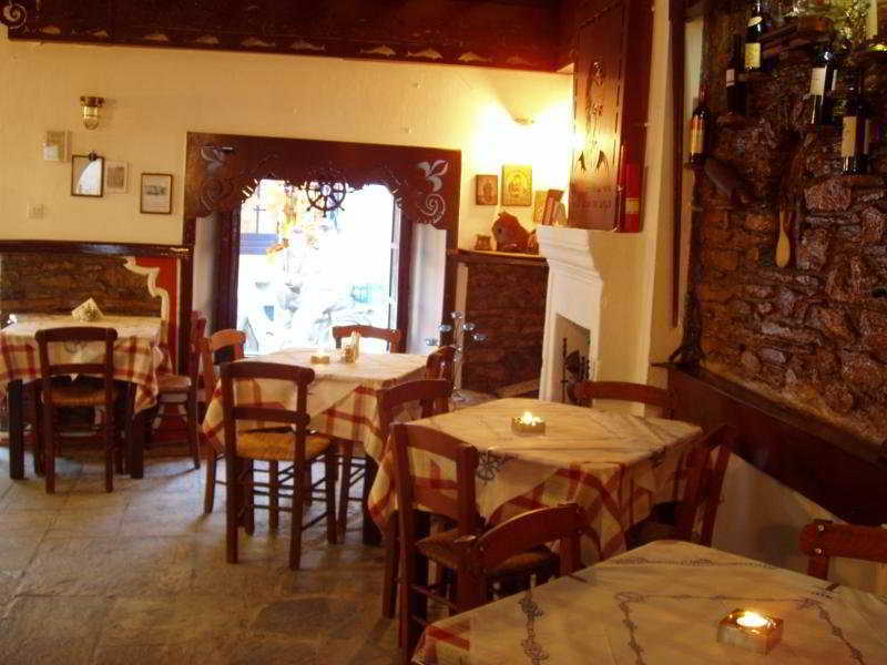 Mouria * Skiathos Town