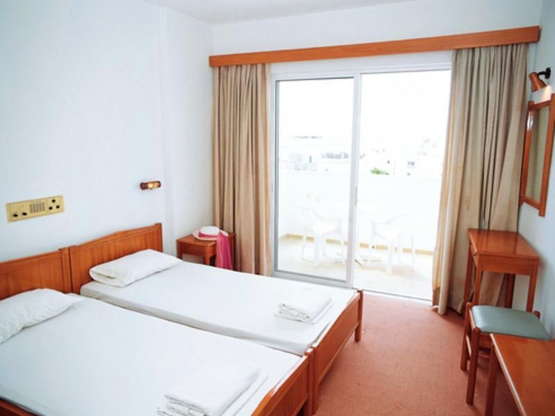 Hotel Kris Mari