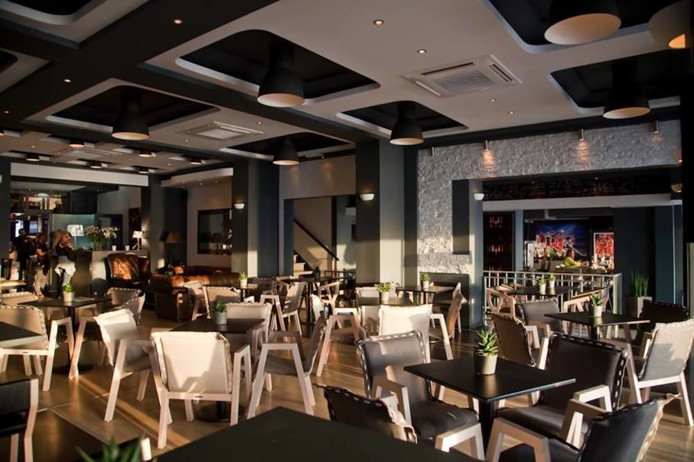 Four Season Colorado Hotel (Adults Only) Hotel