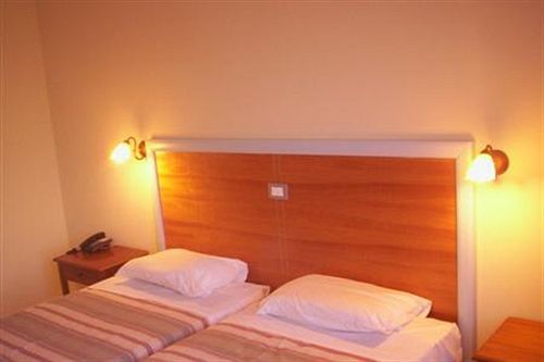 Hotel Kris Mari 3*