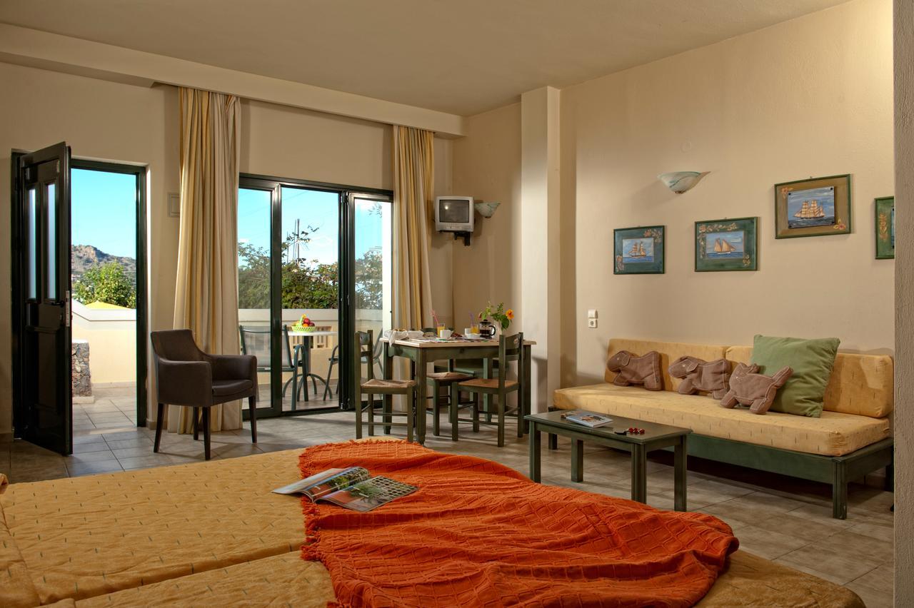 Aparthotel Villiana 3*