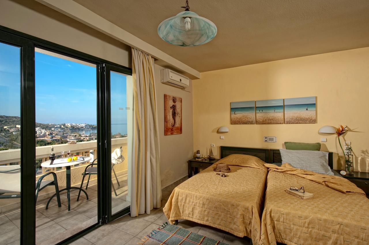 Villiana Aparthotel 3*