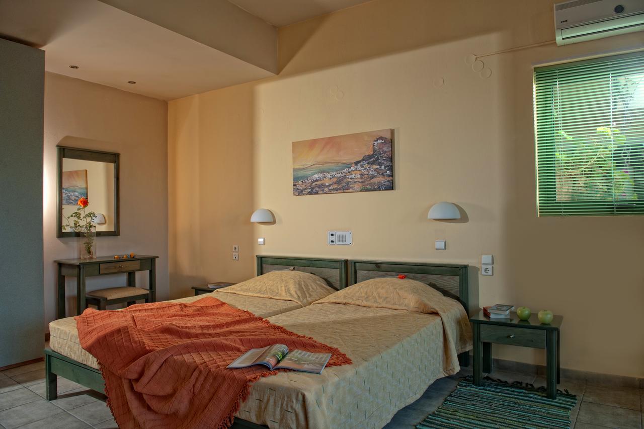 Villiana Aparthotel 3*
