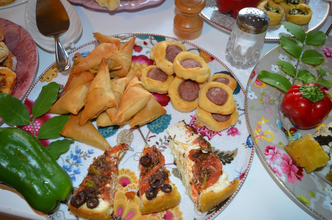 Rozmari And *