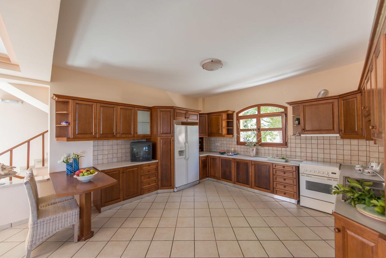 Iason Villa *