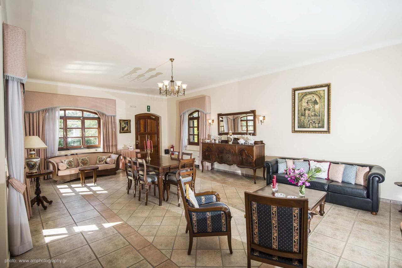 Villa Iason
