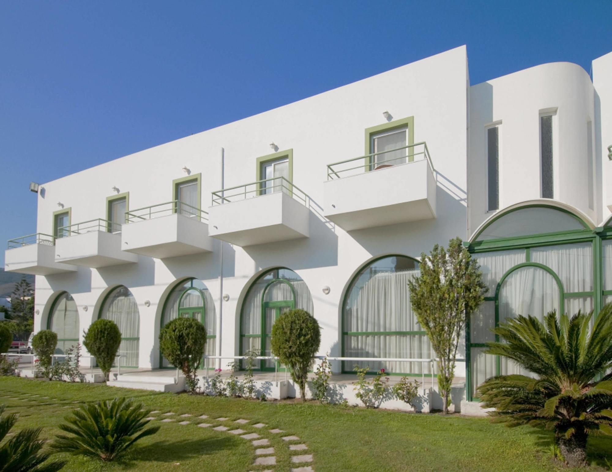 Aparthotel Alexandra 3*