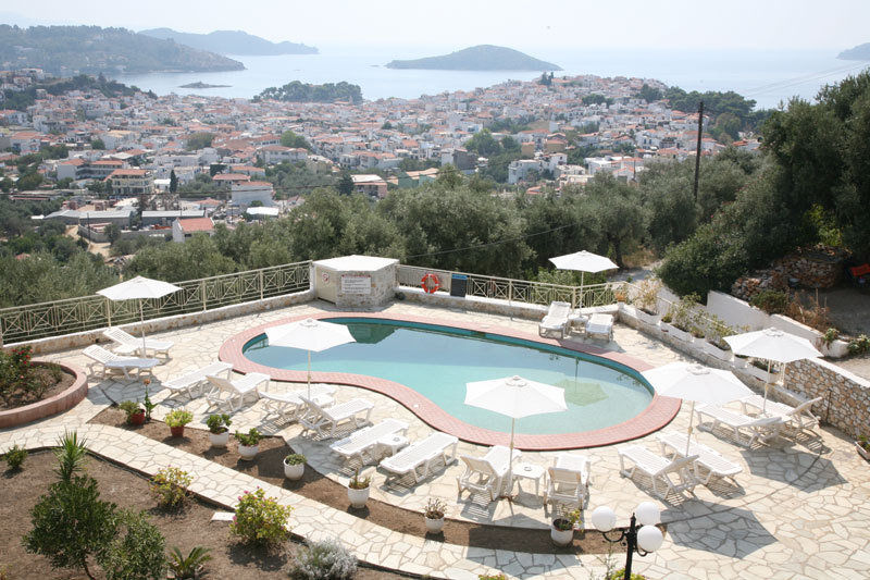 Blue Horizon Aparthotel