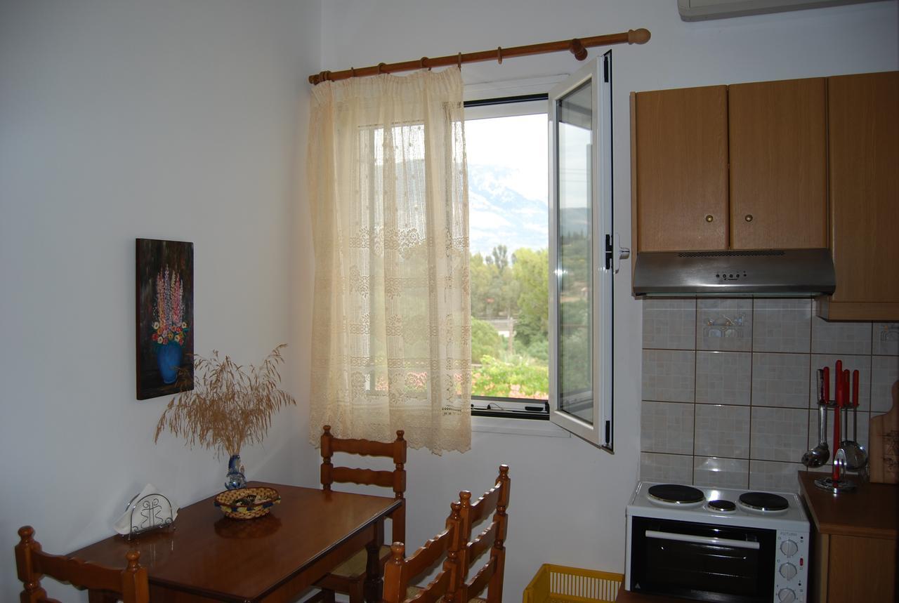 Thanasis Apartment *