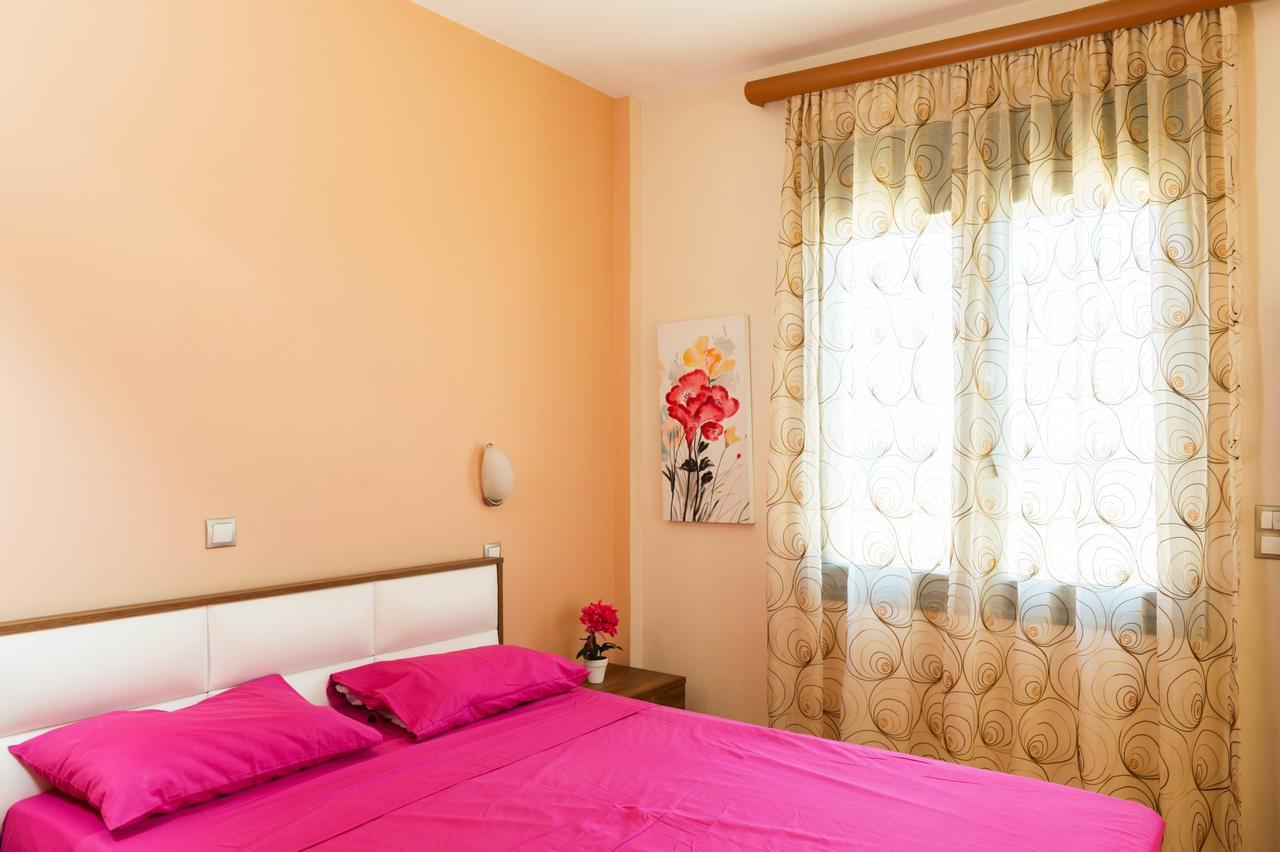 Pefki Sea View Villas *