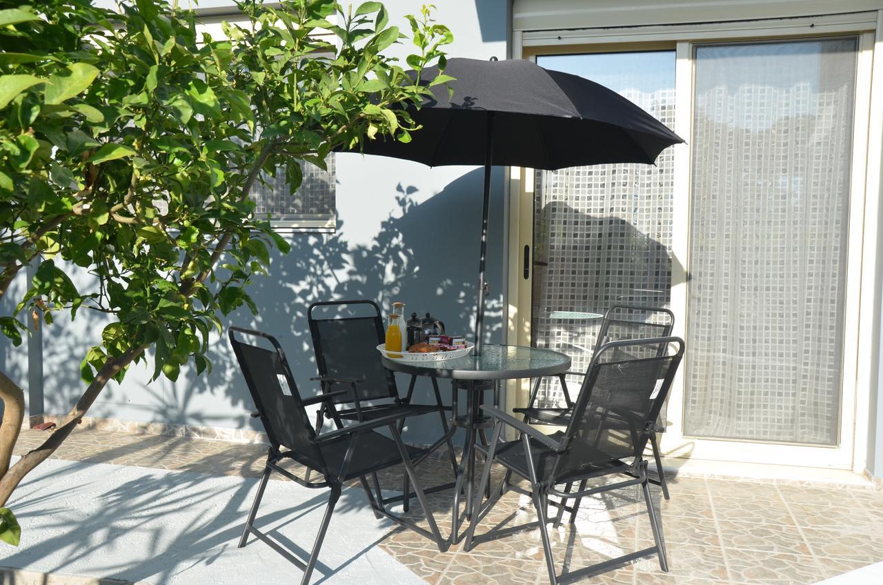 Platoni Elite Aparthotel 2*