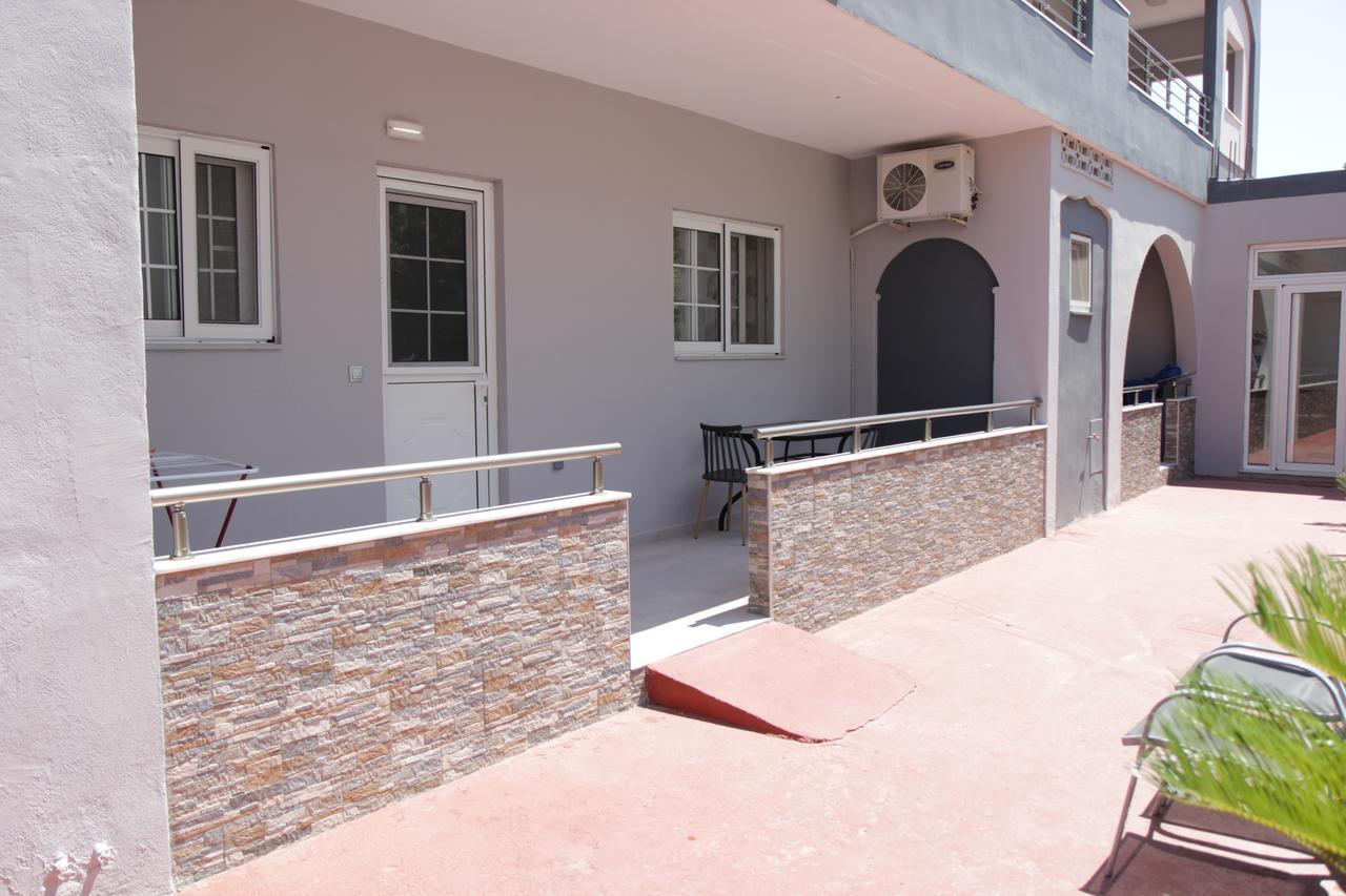Platoni Elite Aparthotel 2*