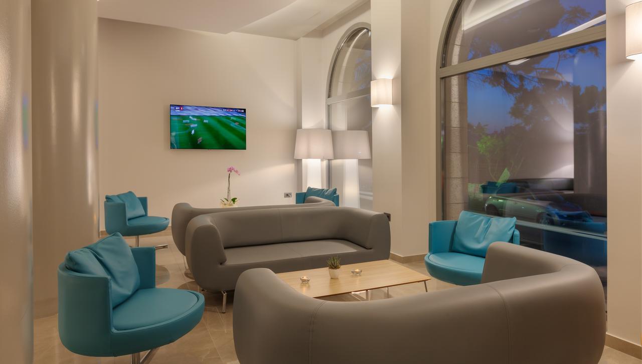 Blue Lagoon Hotel 4*