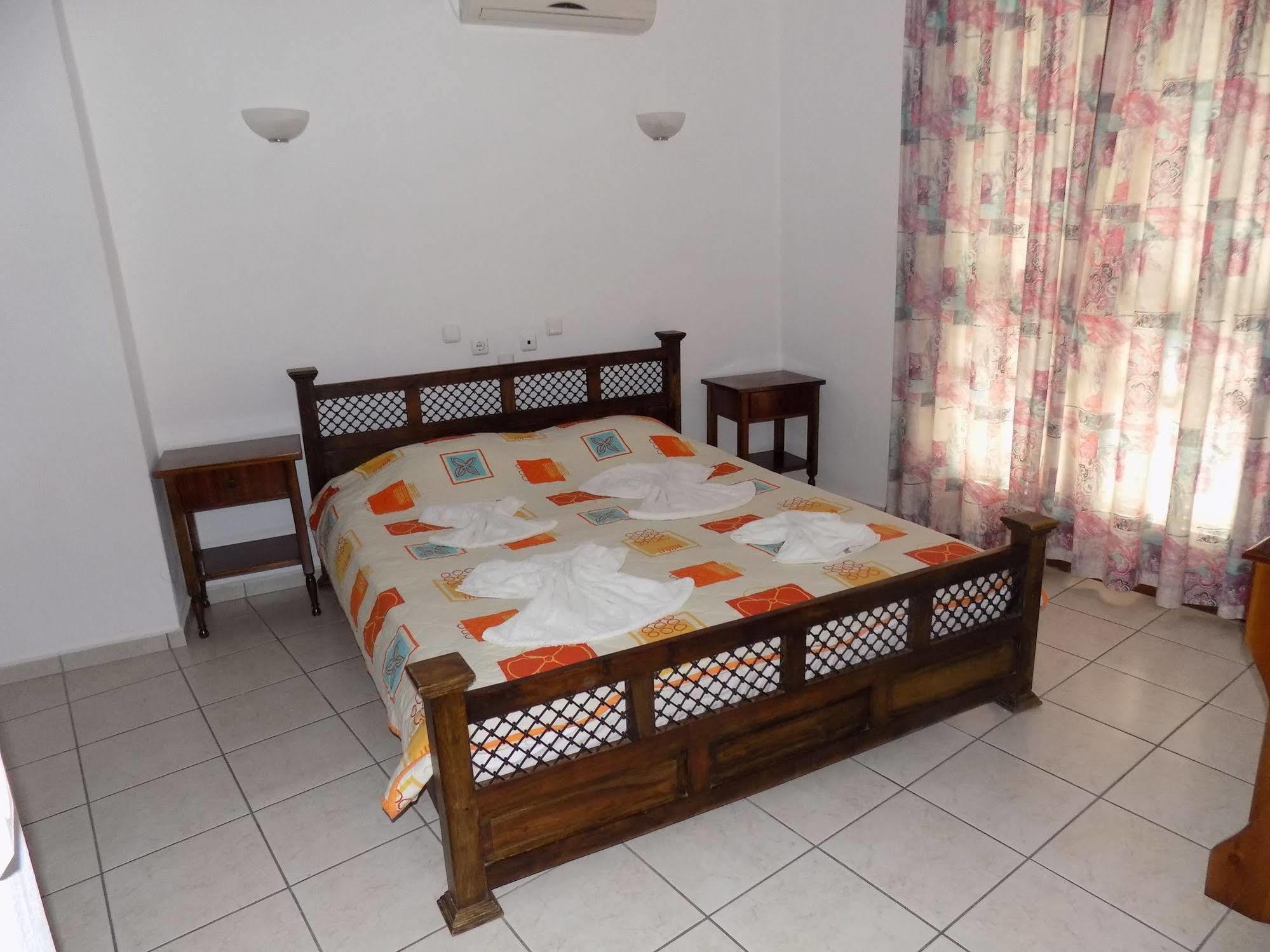 Des Roses Hotel Aparthotel Platanias (Thessaly)