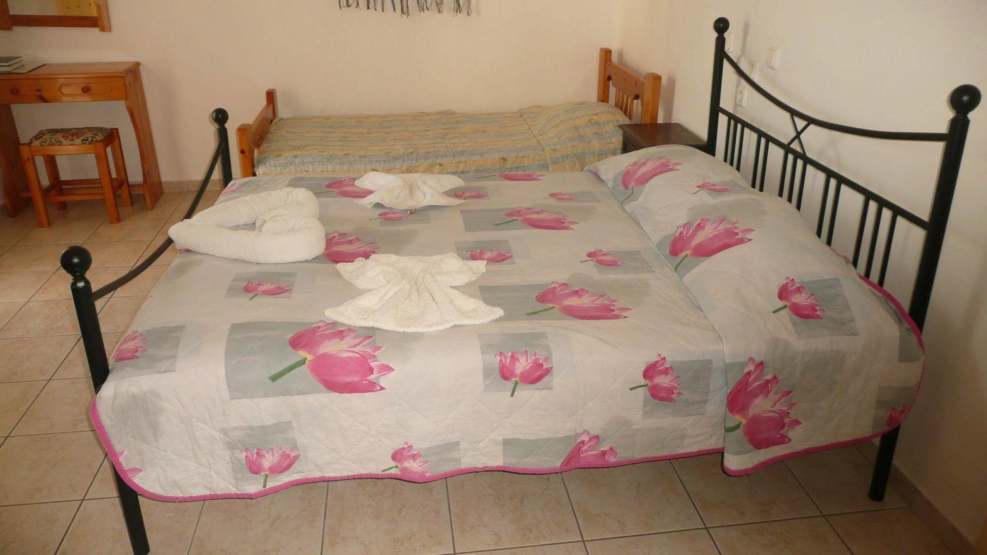 Des Roses Hotel 2*