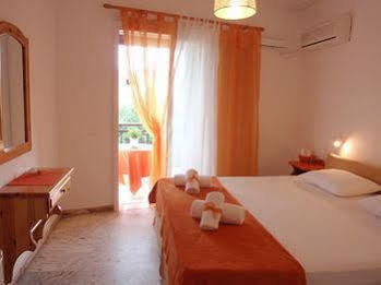 Filoxenia Hotel *