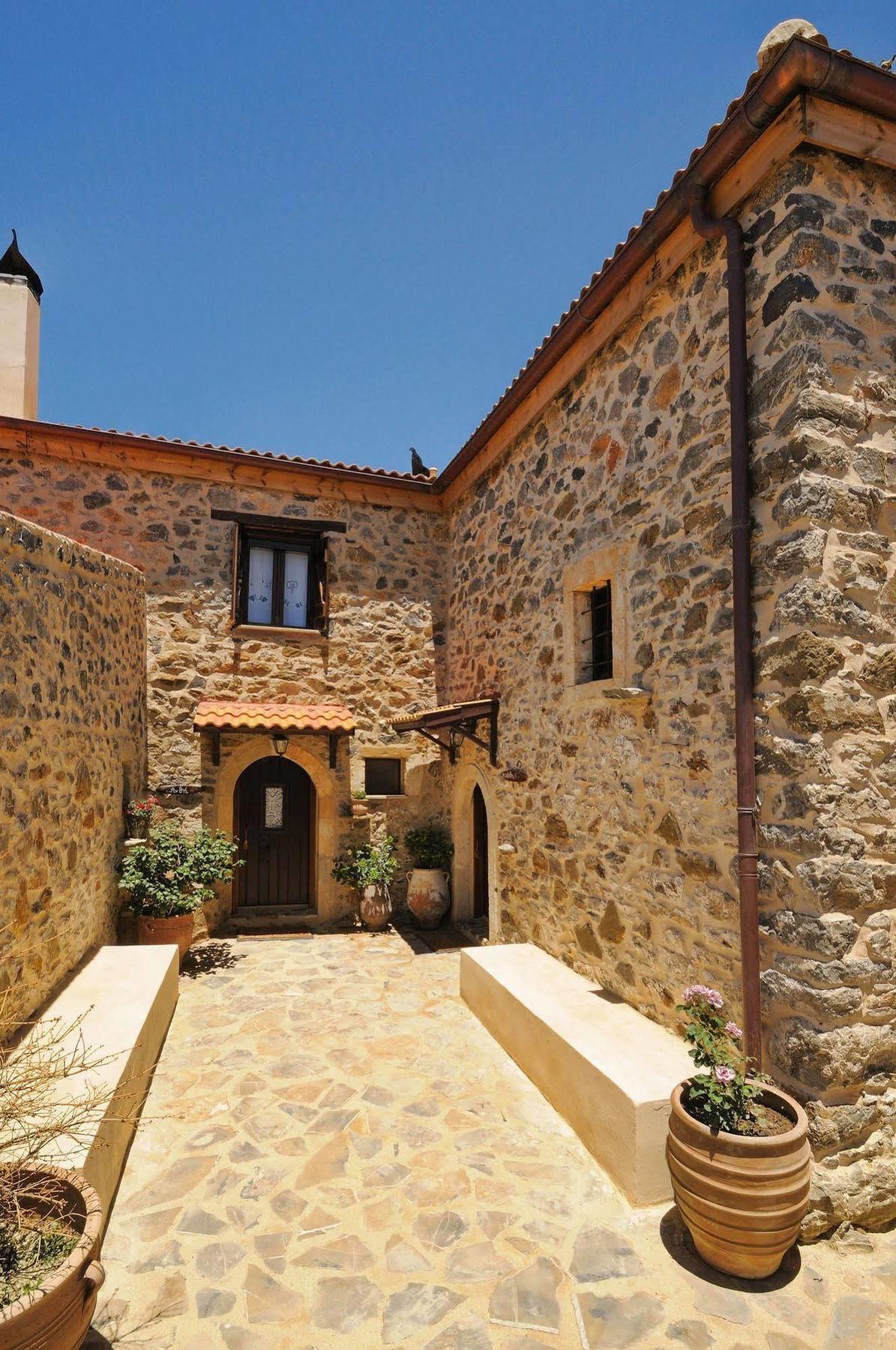 Thalori Traditional Ecotourism Village 4* Kapetaniana