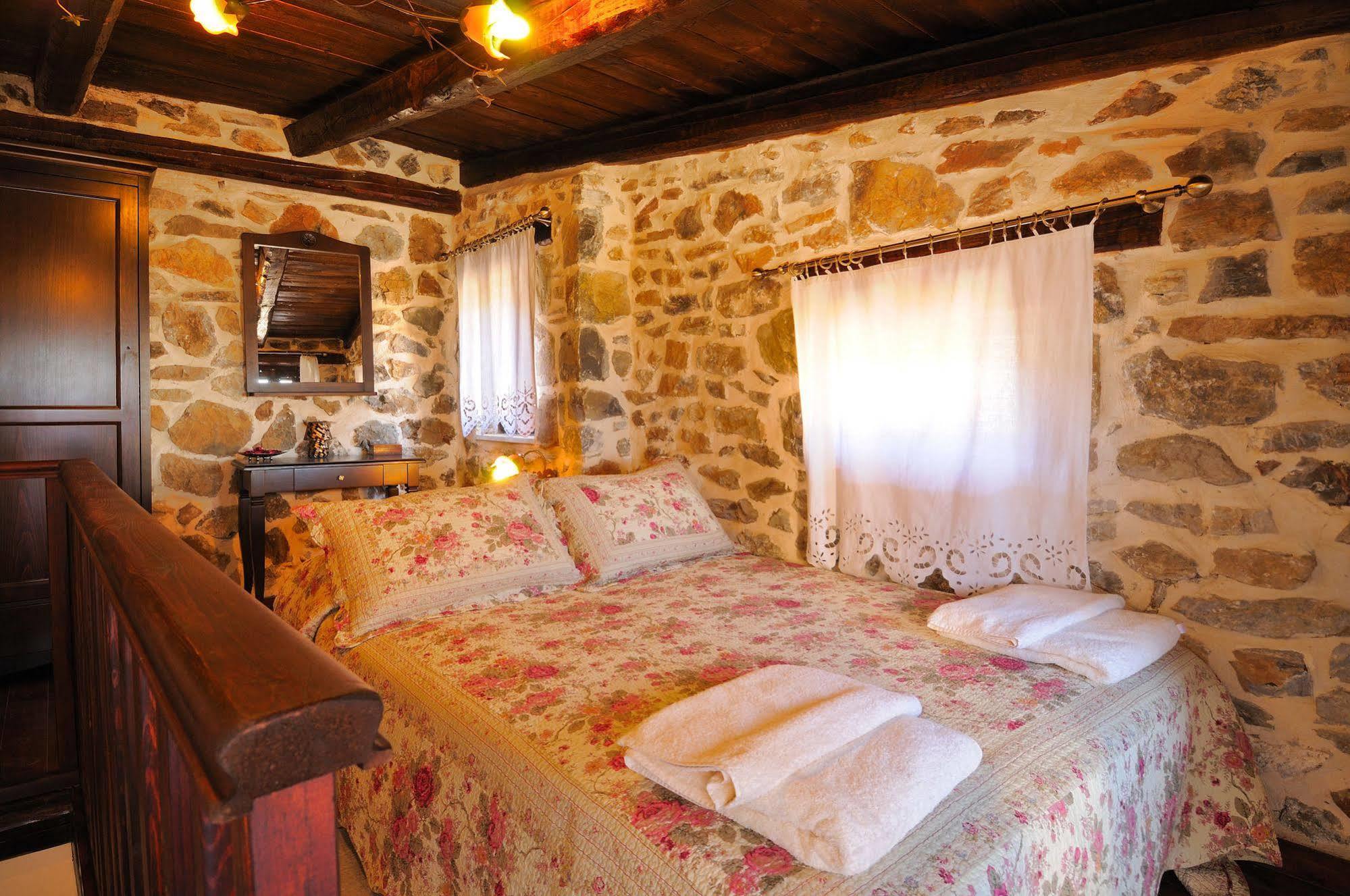 Thalori Traditional Ecotourism Village Aparthotel 4*
