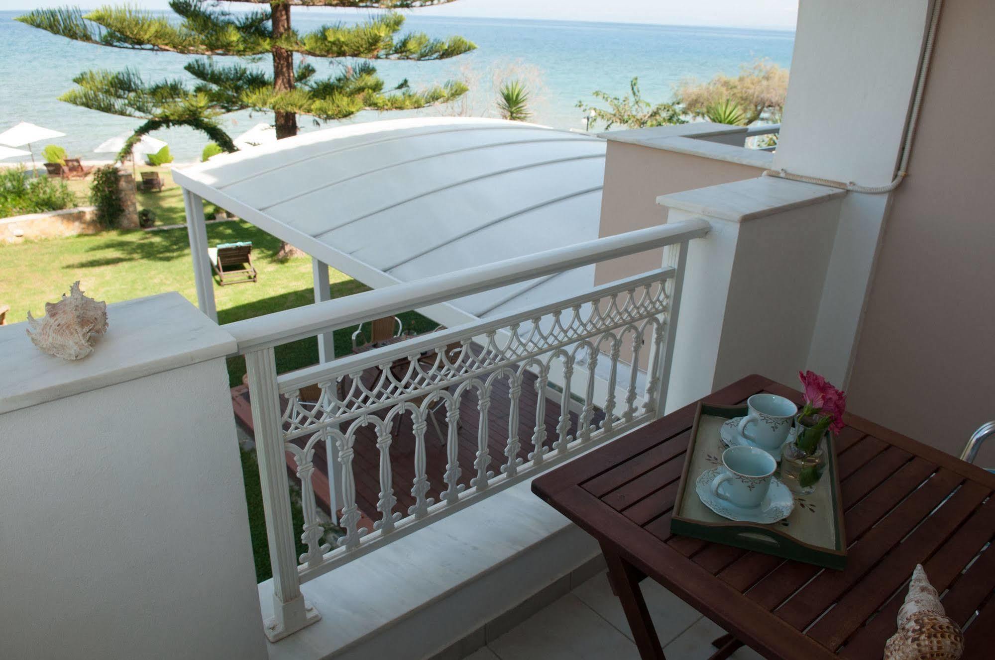 Stefania Aparthotel 2*