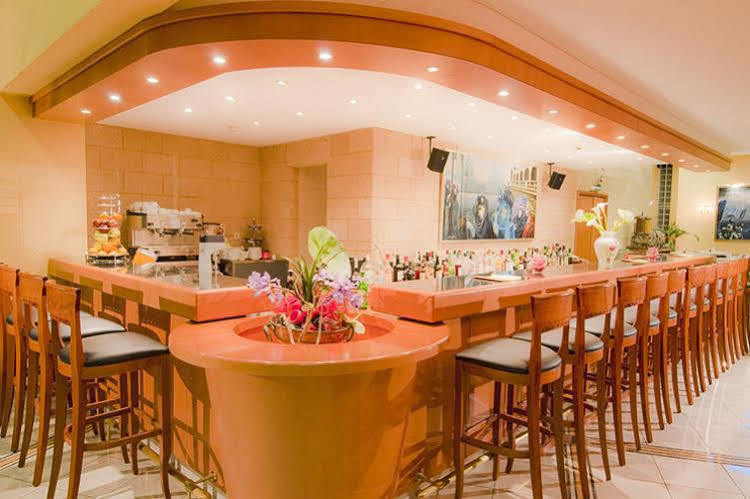 Aparthotel Alexandra 3*