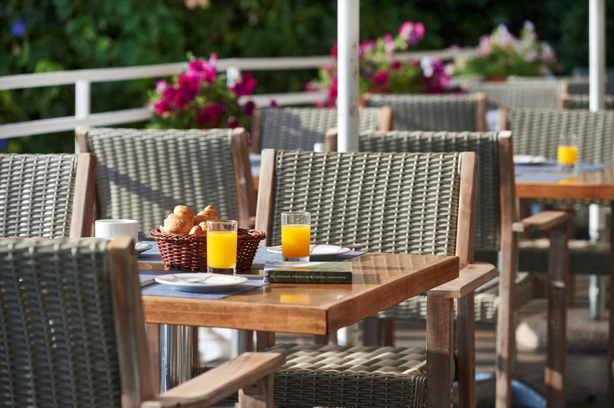 Louis Ionian Sun Hotel 4*