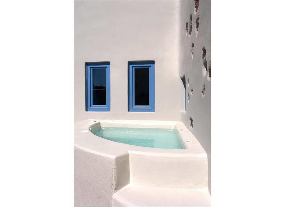 Villa Luna Santorini