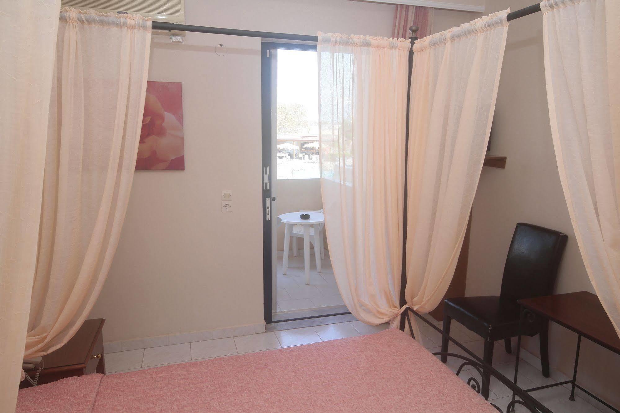 Roseland's Resort 3*