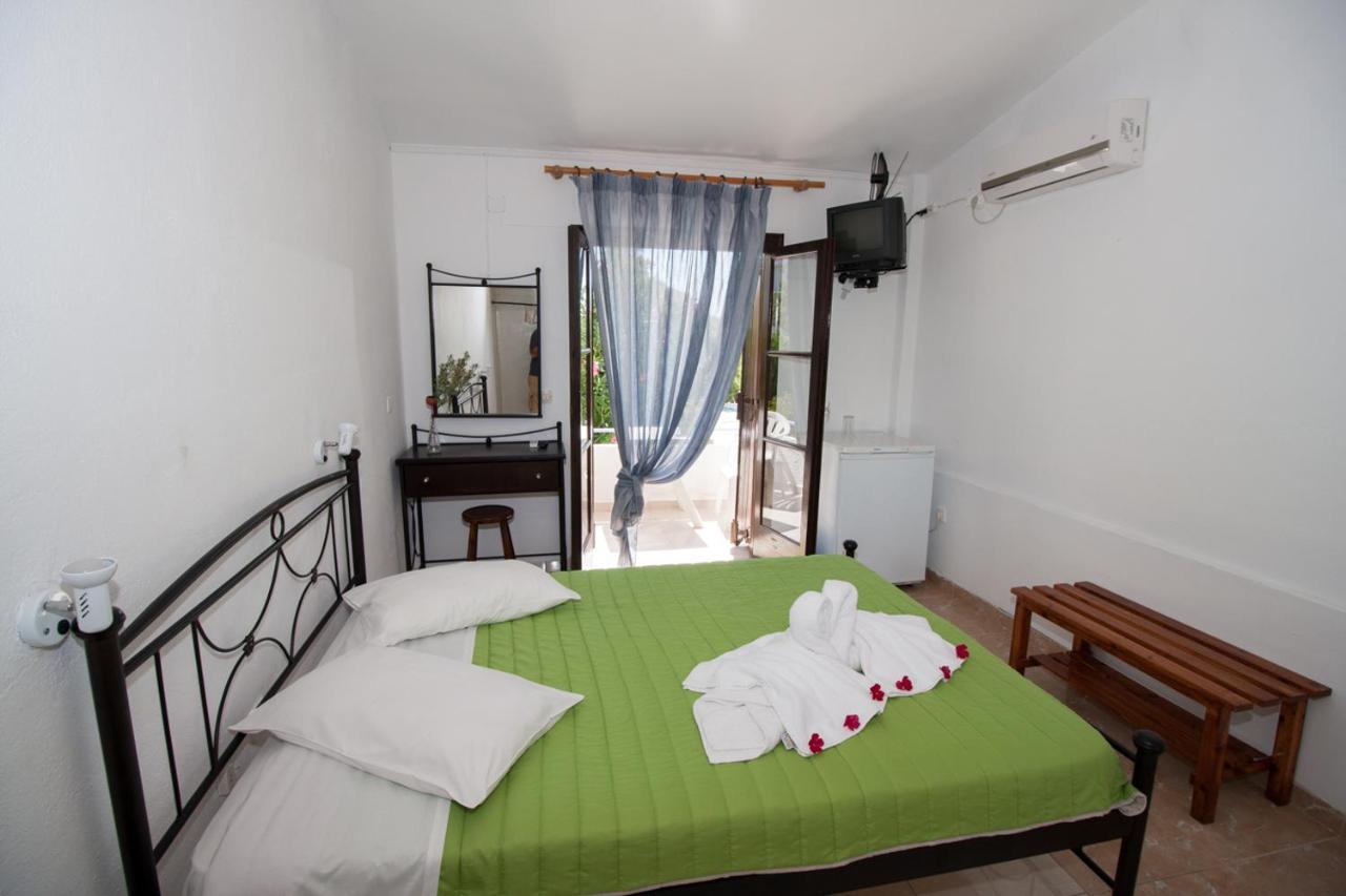 Kefalonia & Hotel 2*