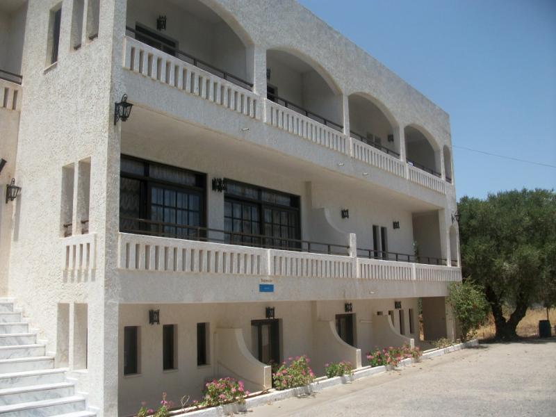 Hotel Efi 2*