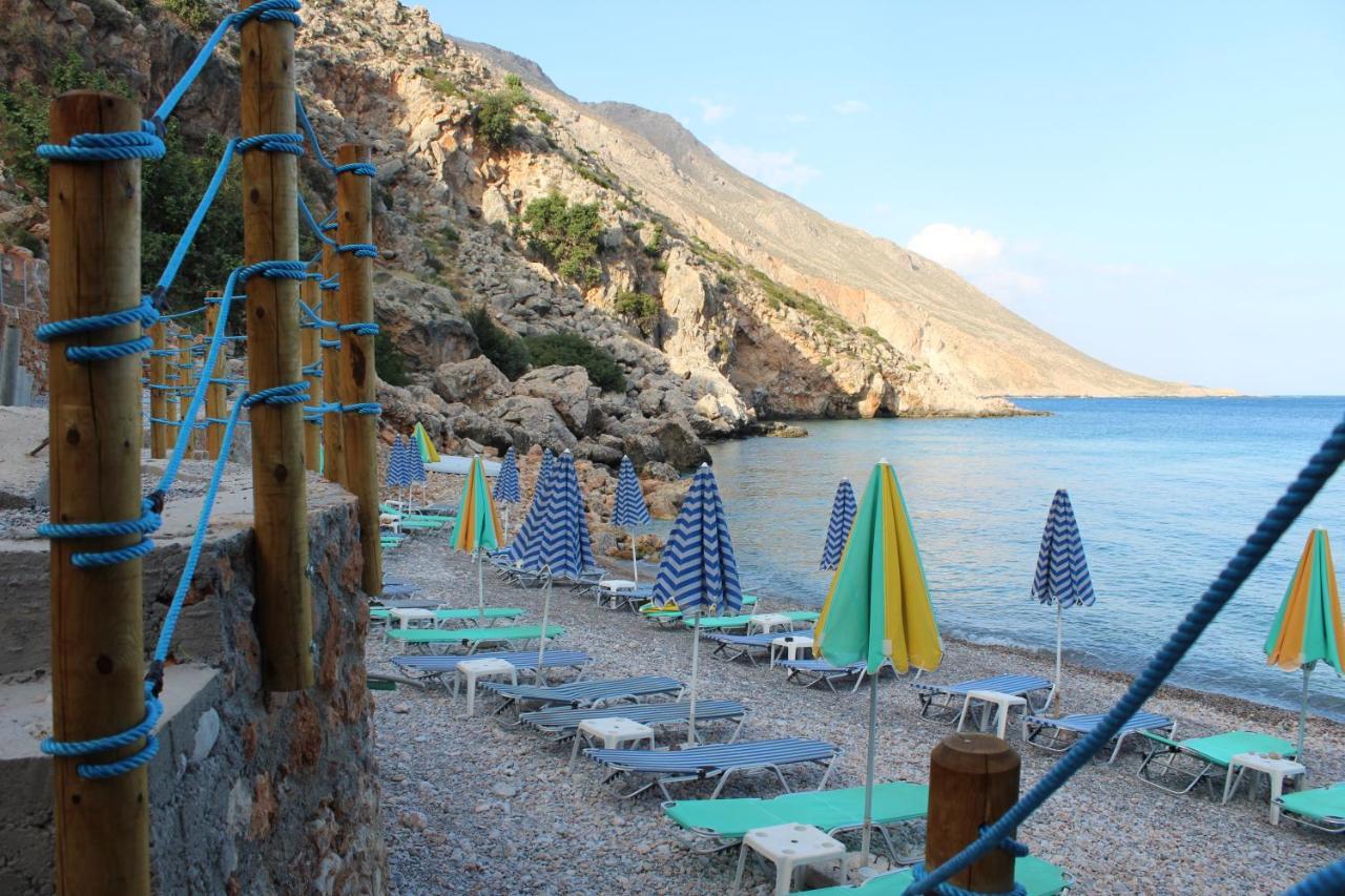 Hotel John Akroyiali Loutro