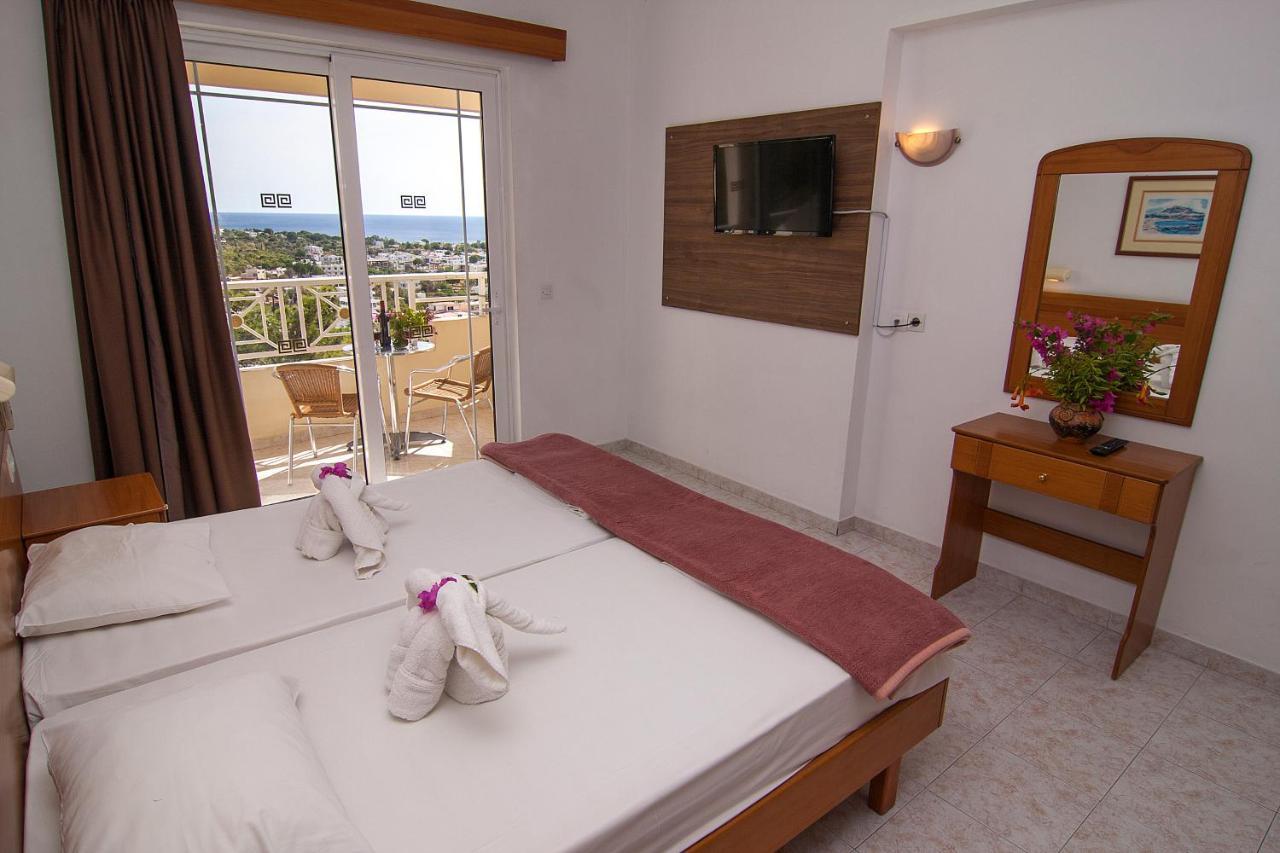 Stella View Studios 3*