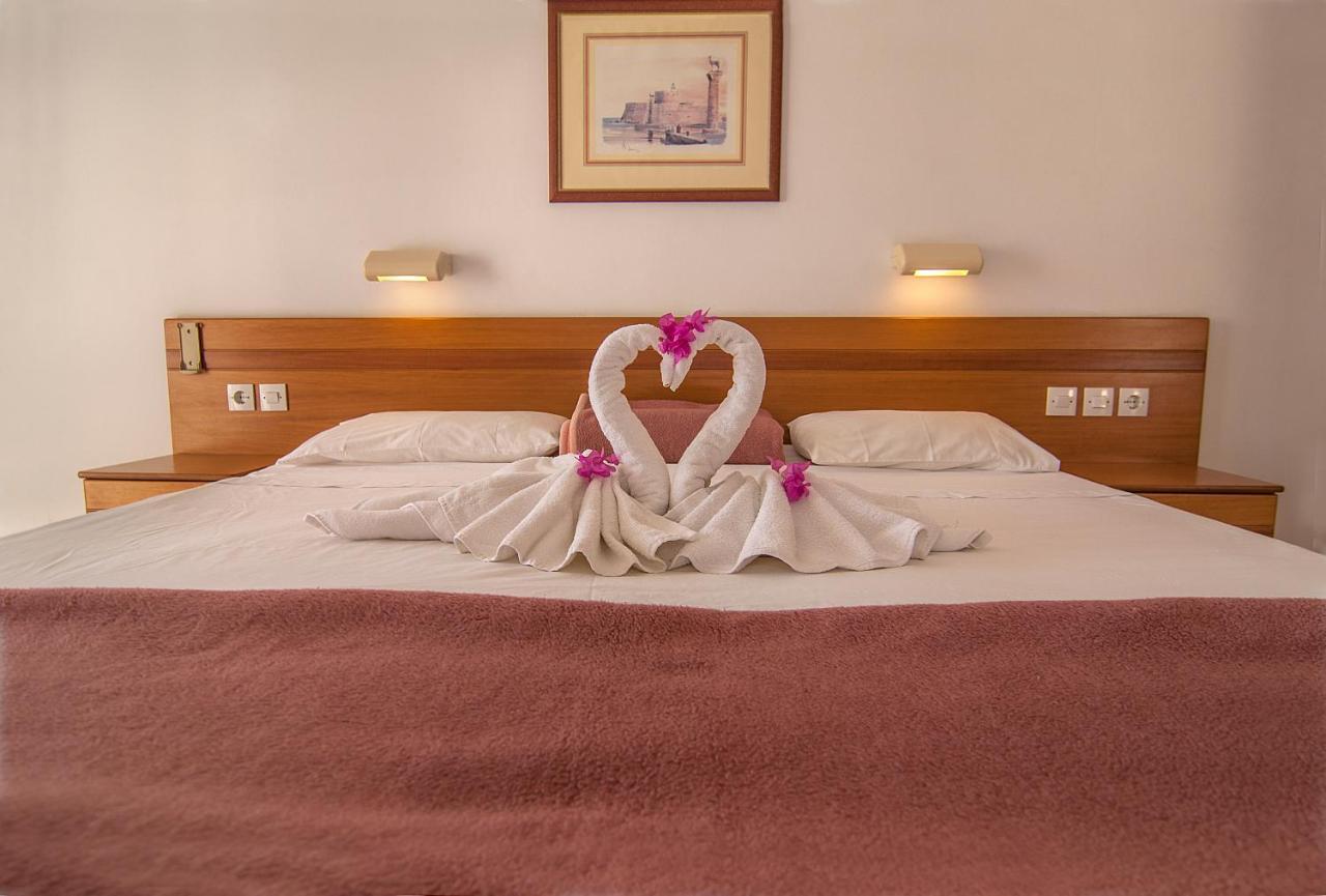 Aparthotel Stella View Studios 3*