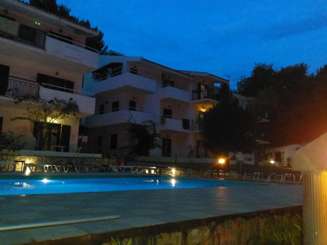 Amalia 2* Koukounaries