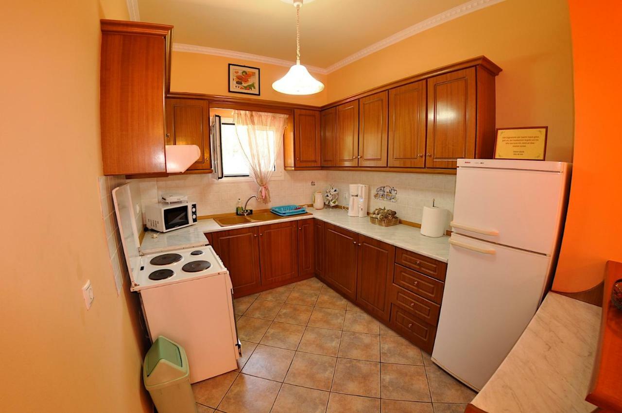 Apartment Chrinos House *