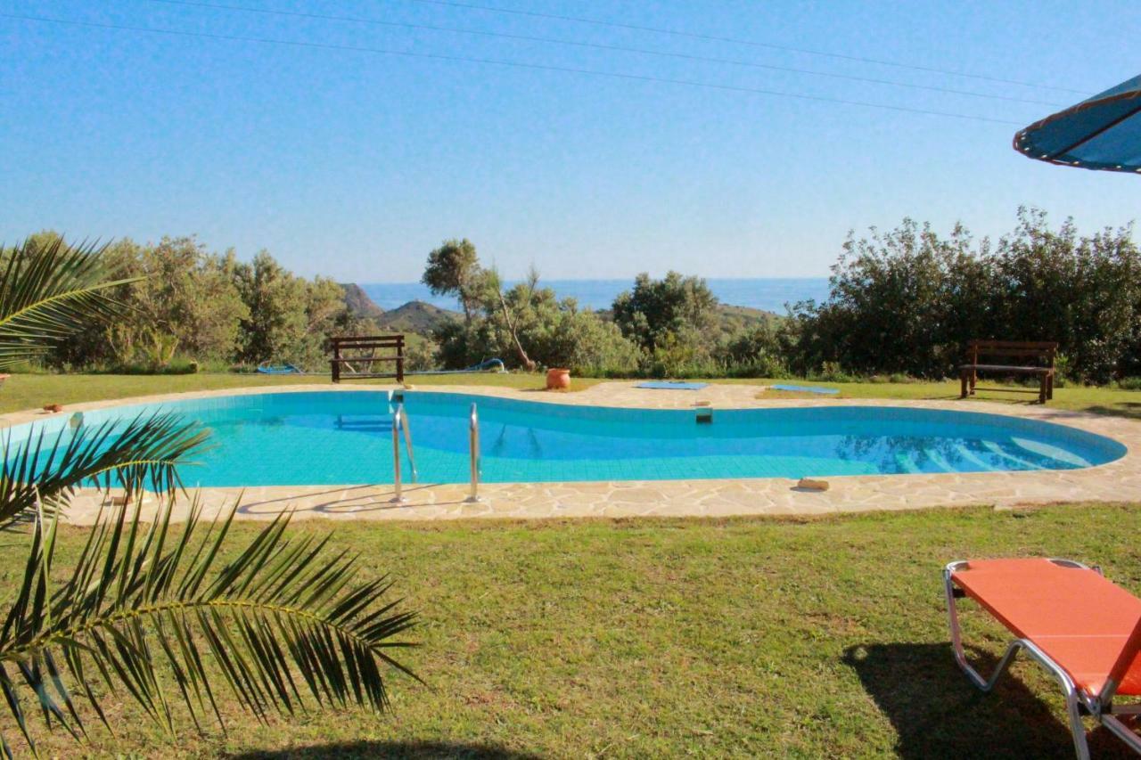 Holiday home Petra-mare *