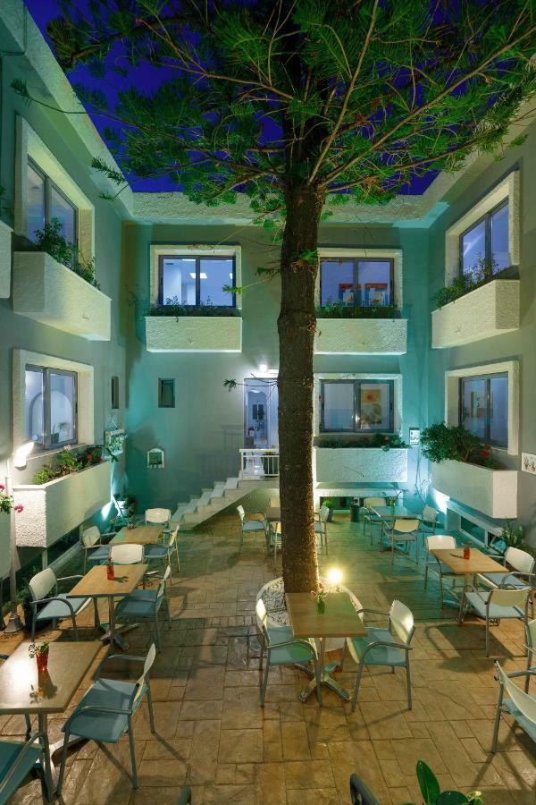 Hotel Sofia 3*