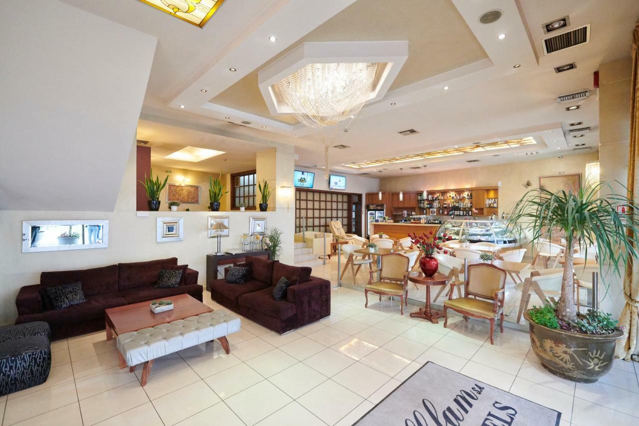 Crystal 3* Athens