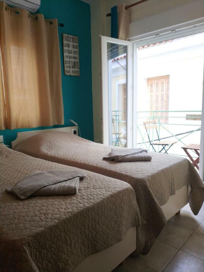 Sokaki Skiathos Town