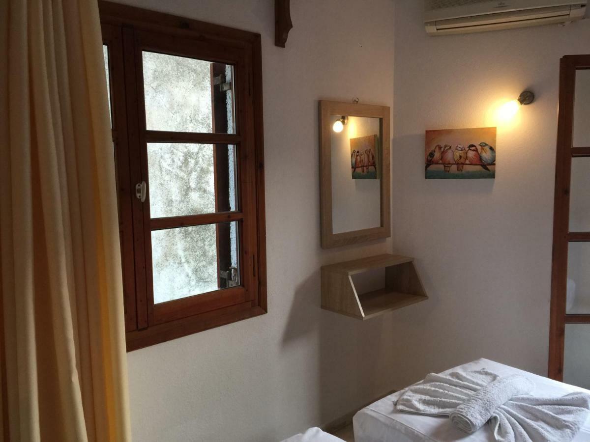 House Vogiatzi * Skiathos Town