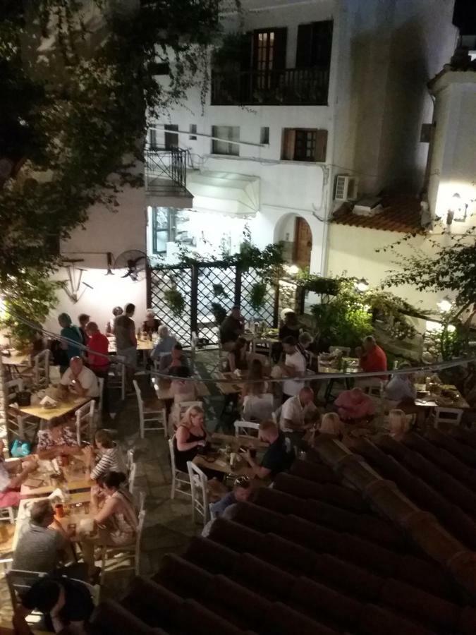 Mouria Hotel