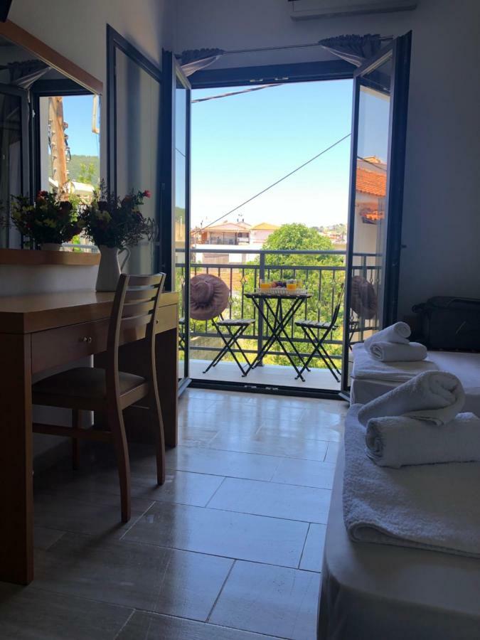 Central Guest House Skiathos *